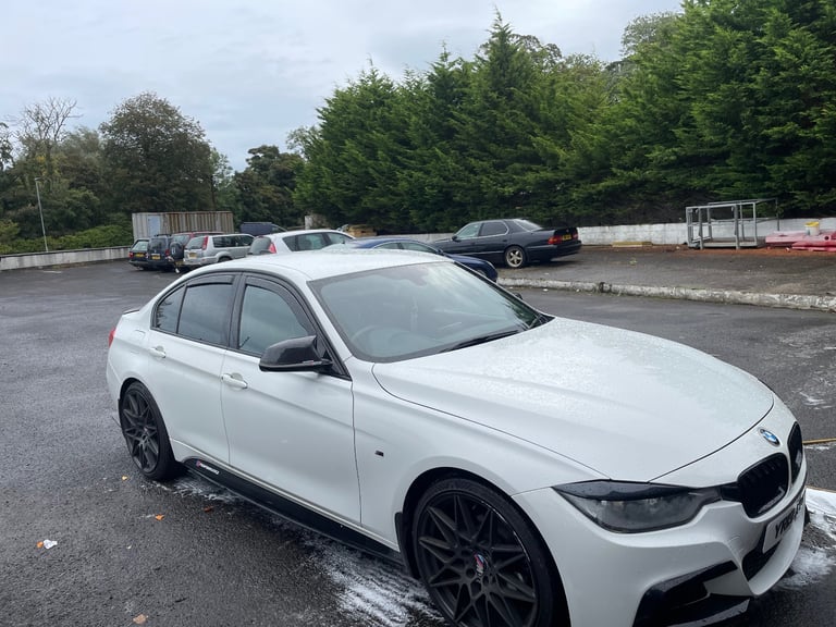 BMW, 3 SERIES, Saloon, 2013, Manual, 1995 (cc), 4 doors
