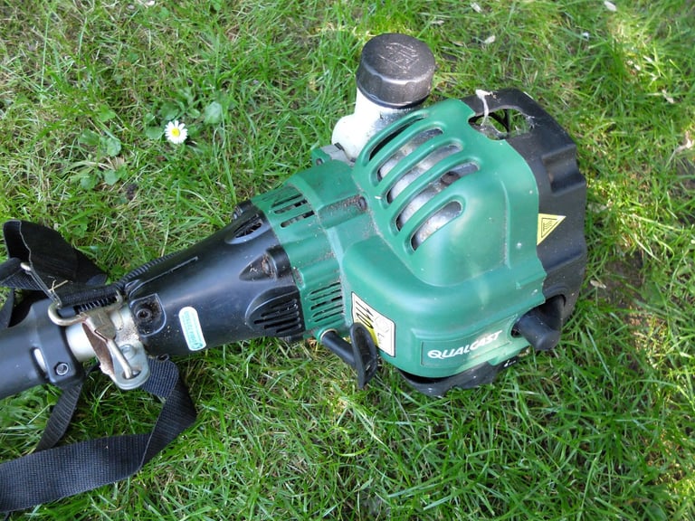 Qualcast two stroke petrol strimmer - for spares