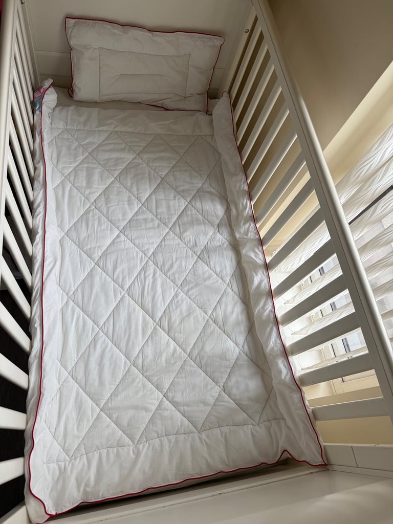 Mia Cot Bed 