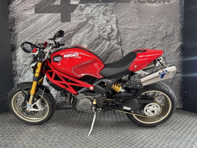 DUCATI MONSTER 1100 S M1100S 2009