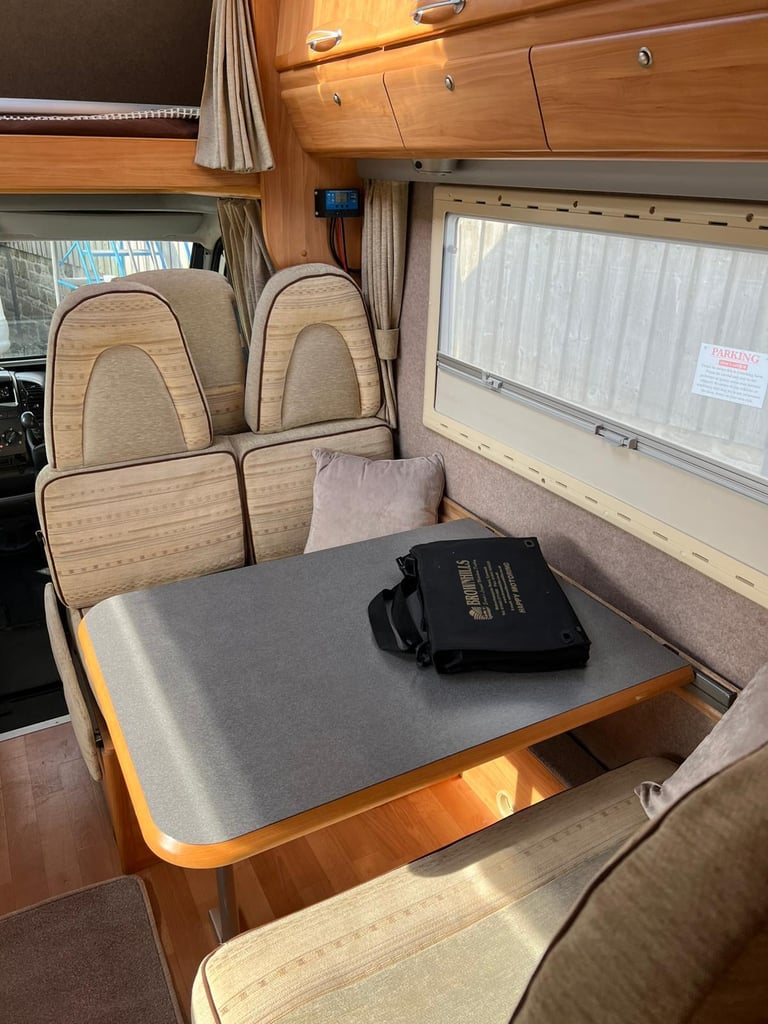2005 - Adria Coral 630 DH - 2.8ltr - 40,000 miles - 5 berth / 6 belts 