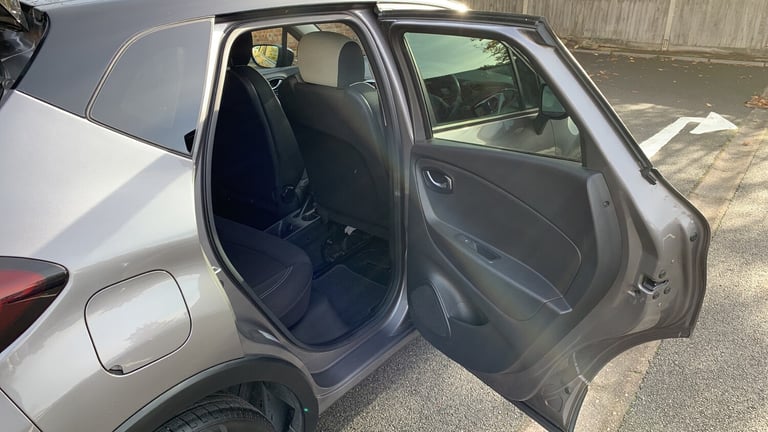 2018 Renault Captur 0.9 TCe ENERGY Iconic SUV 5dr Petrol Manual Euro 6 (s/s) (90 ps) SUV Petrol M...