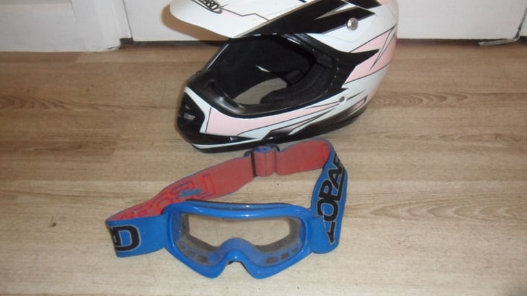 LEOPARD HELMET & GOGGLES