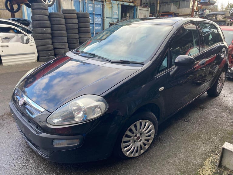 BREAKING - FIAT PUNTO EVO 2008-2013 - ALL PARTS AVAILABLE 393