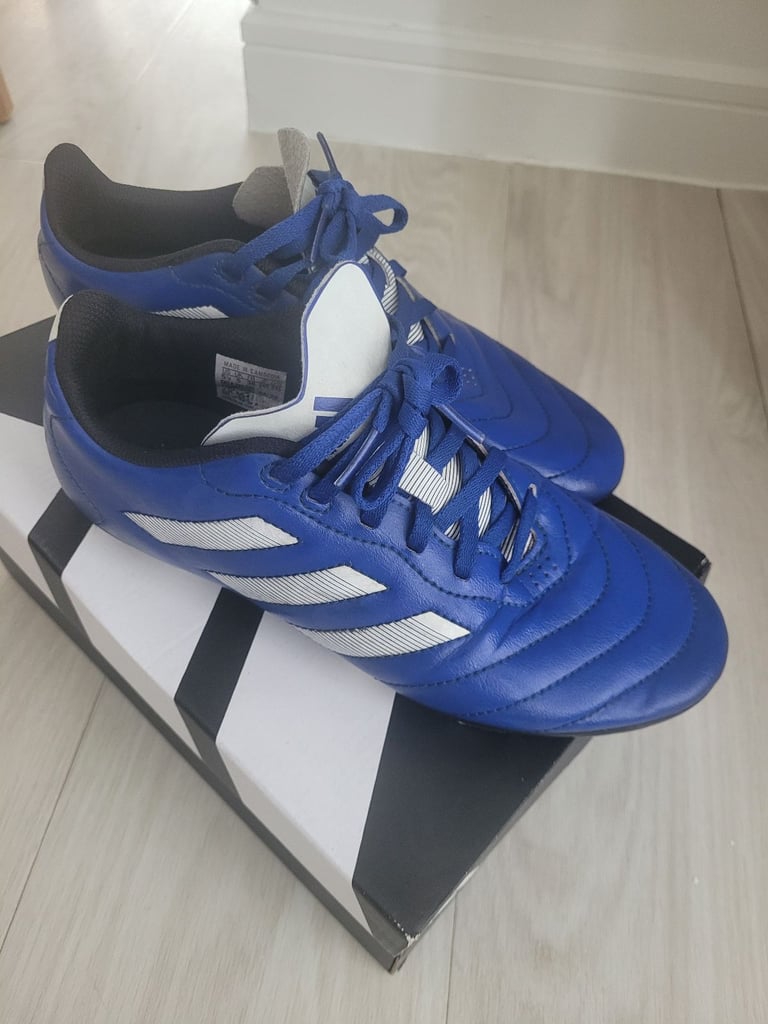 Adidas predator football shoes UK5
