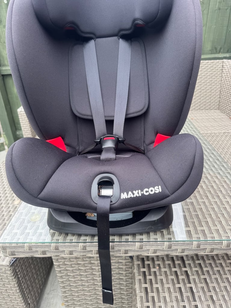 maxi cosi titan basic