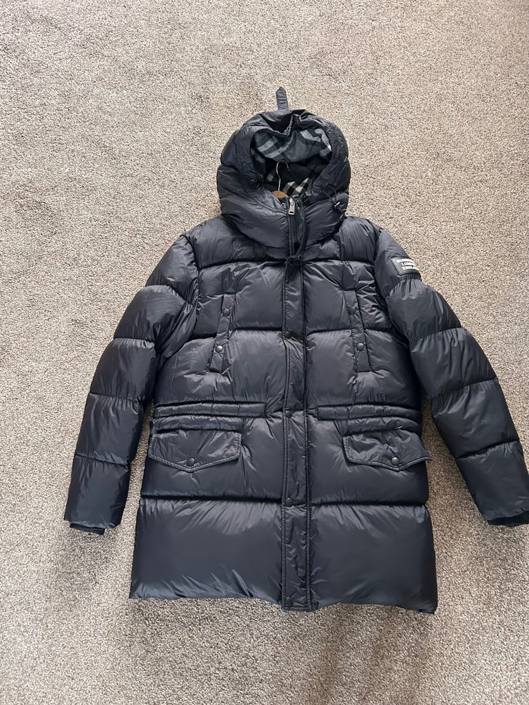 image for Burberry Coat stunning 