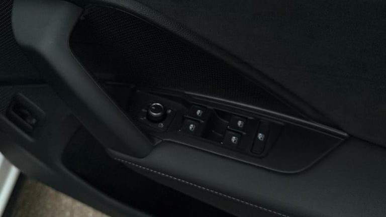 2025 Volkswagen Touran 1.5 eTSI (150ps) R-Line DSG Automatic Estate Hybrid Automatic