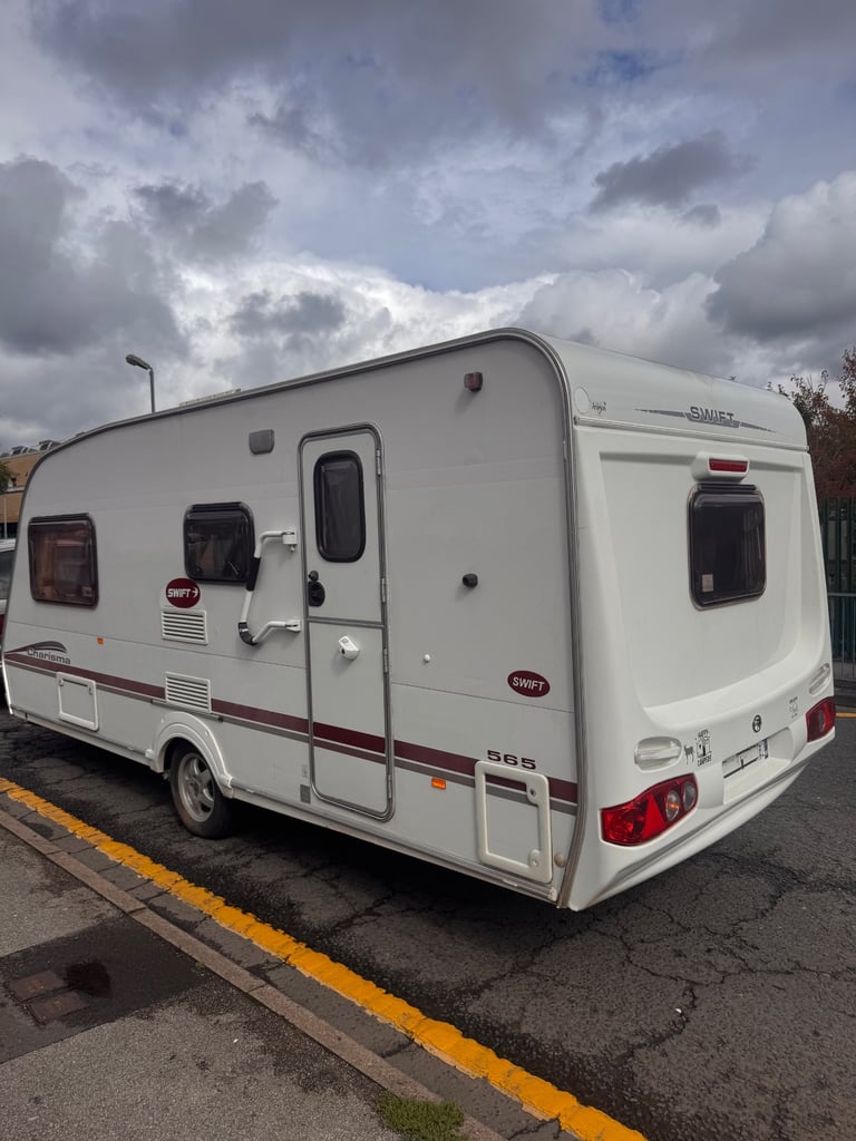 Swift Charisma 2005 4 berth 