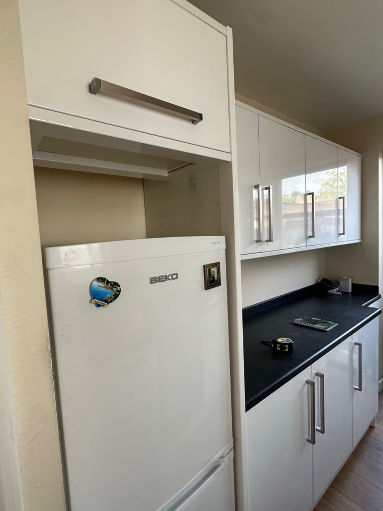 image for Complete Fitted Kitchen for Sale – £2,000 
