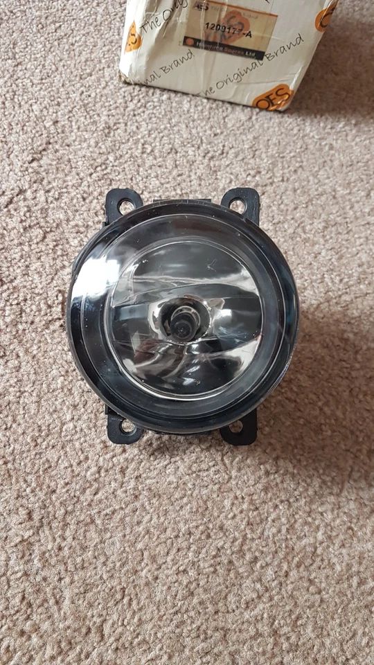 New Fog Van Car Fog Lamp With Bulb RH/LH CW Bison Parts