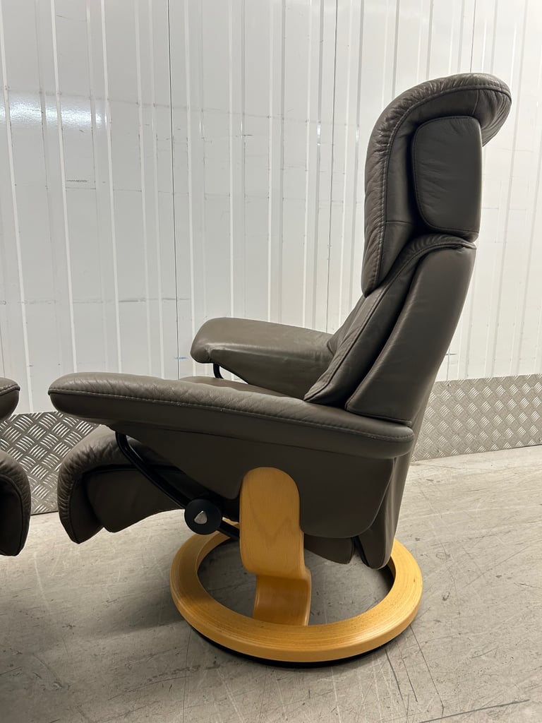 Ekornes Stressless Dream Recliner Olive Leather Chairs & Stools - Medium Size