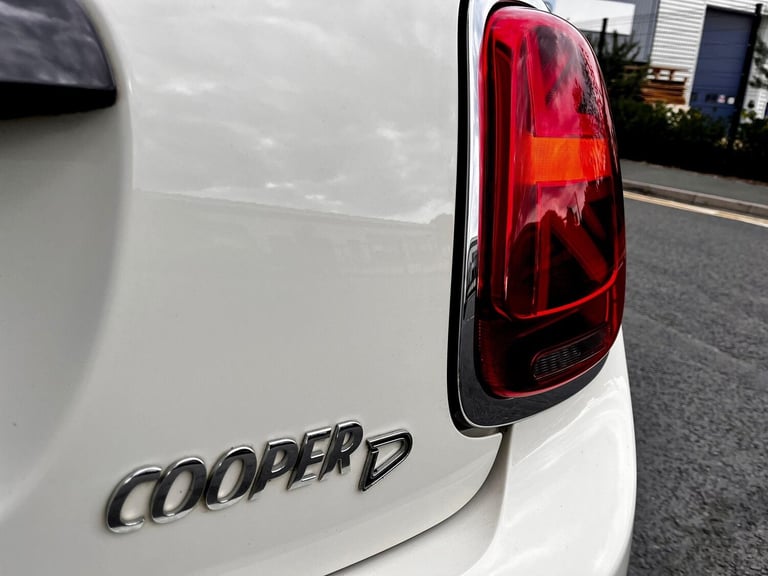 2018 MINI Hatch 1.5 Cooper D Euro 6 (s/s) 3dr HATCHBACK Diesel Manual