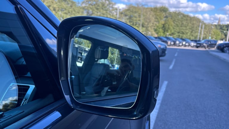 2021 Land Rover Discovery 3.0 D300 R-Dynamic HSE 5dr Auto Diesel Station Wagon Station Wagon Dies...