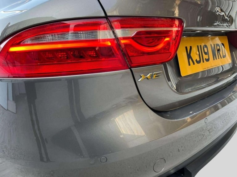 2019 Jaguar XE 2.0d R-Sport Saloon 4dr Diesel Auto Euro 6 (s/s) (180 ps) Saloon Diesel Automatic
