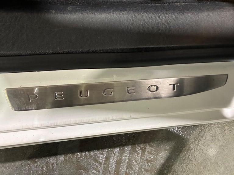 2017 Peugeot 308 1.6 BlueHDi 120 GT Line 5dr EAT6 ESTATE DIESEL Automatic