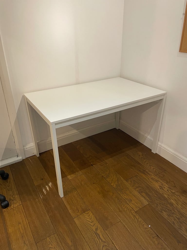 white VIHALS IKEA extendable dining table/office table/ extending table/ kitchen table