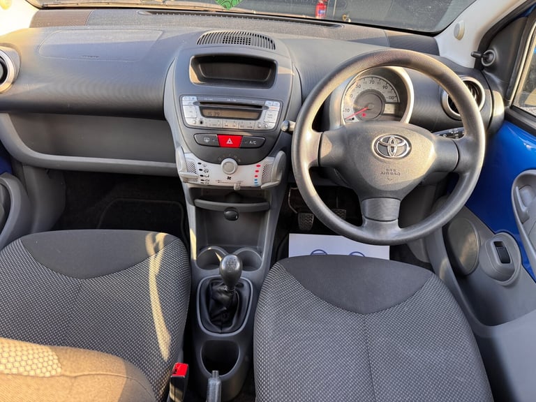 2011 Toyota AYGO 1.0 VVT-i Blue 5dr HATCHBACK Petrol Manual