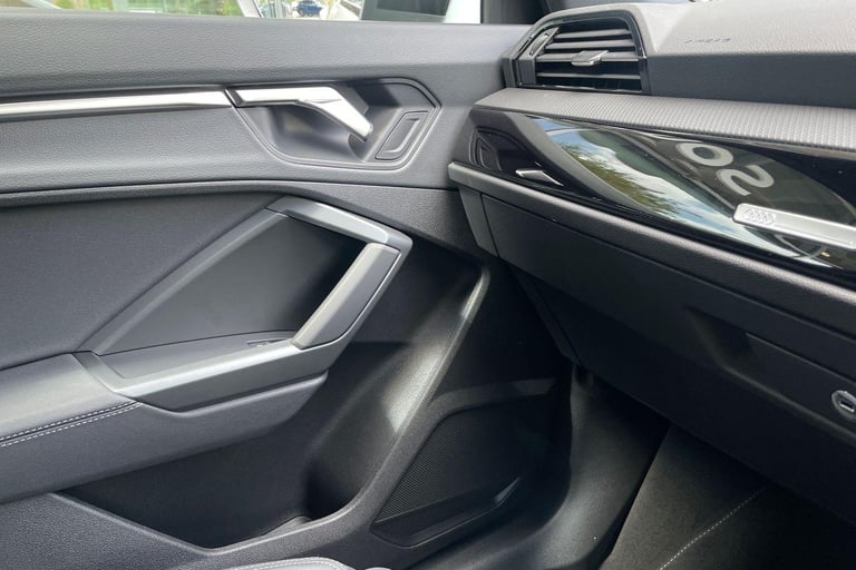 2025 Audi Q3 1.5 TFSI CoD 35 Black Edition SUV 5dr Petrol S Tronic Euro 6 (s/s) (150 ps) ESTATE P...