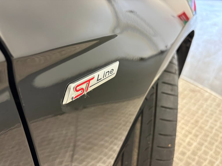 2018 Ford Focus 1.0 EcoBoost 140 ST-Line Navigation 5dr HATCHBACK PETROL Manual