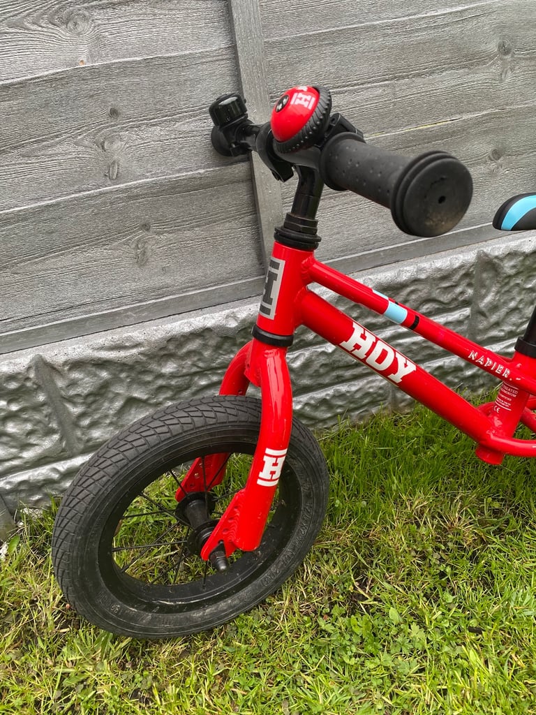 Kids/boys  balance bike/ Hoy Napier 12”