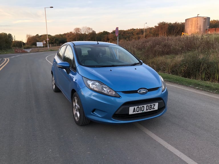 Ford Fiesta 1.25 Zetec Petrol, New Clutch, New Cambelt, New Tyres, New Service, HPI clear - Image 2
