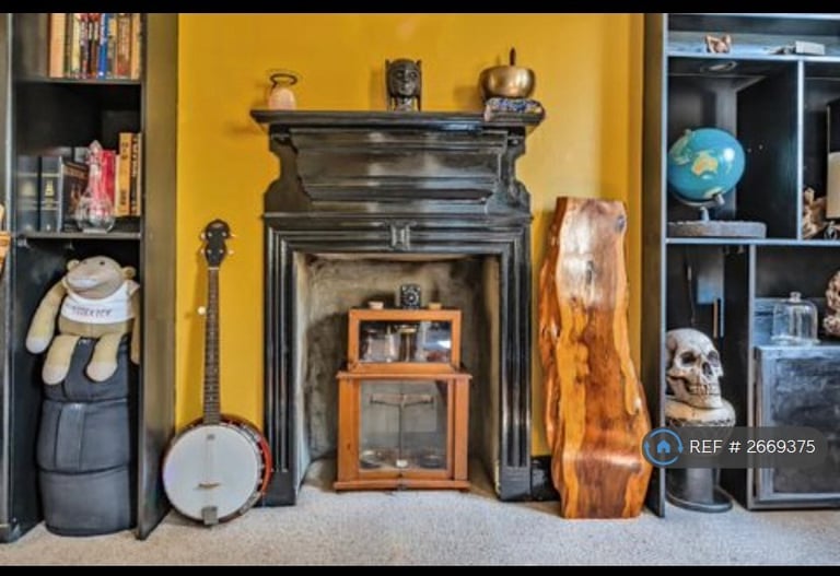 Studio flat in York Road, Guildford, GU1 (#2669375)