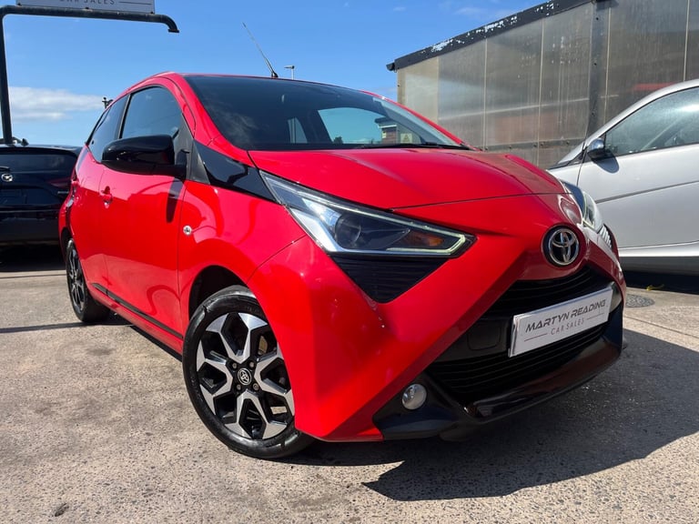 image for TOYOTA AYGO 1.0 VVT-i x-trend in Super Red 2021