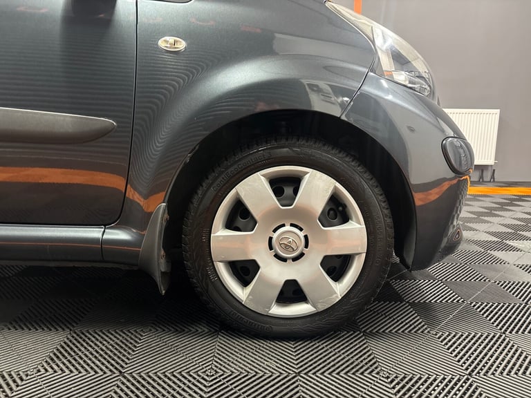 2006 Toyota AYGO 1.0 VVT-i + 5dr MMT HATCHBACK Petrol Automatic