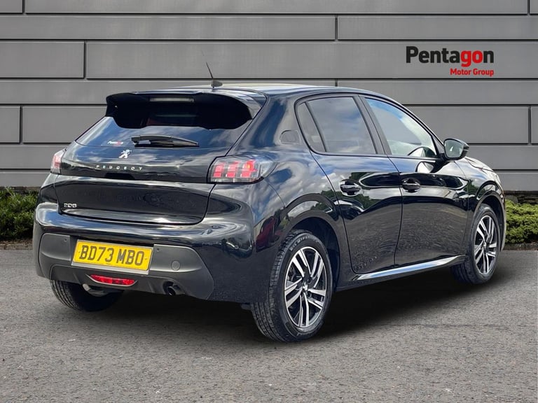  Peugeot 208 1.2 Puretech Active Premium  Plus Hatchback 5dr Petrol Eat Euro 6