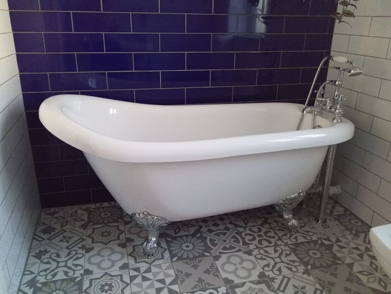 Free standing bath+taps+standing column by Victoria Plumbing 