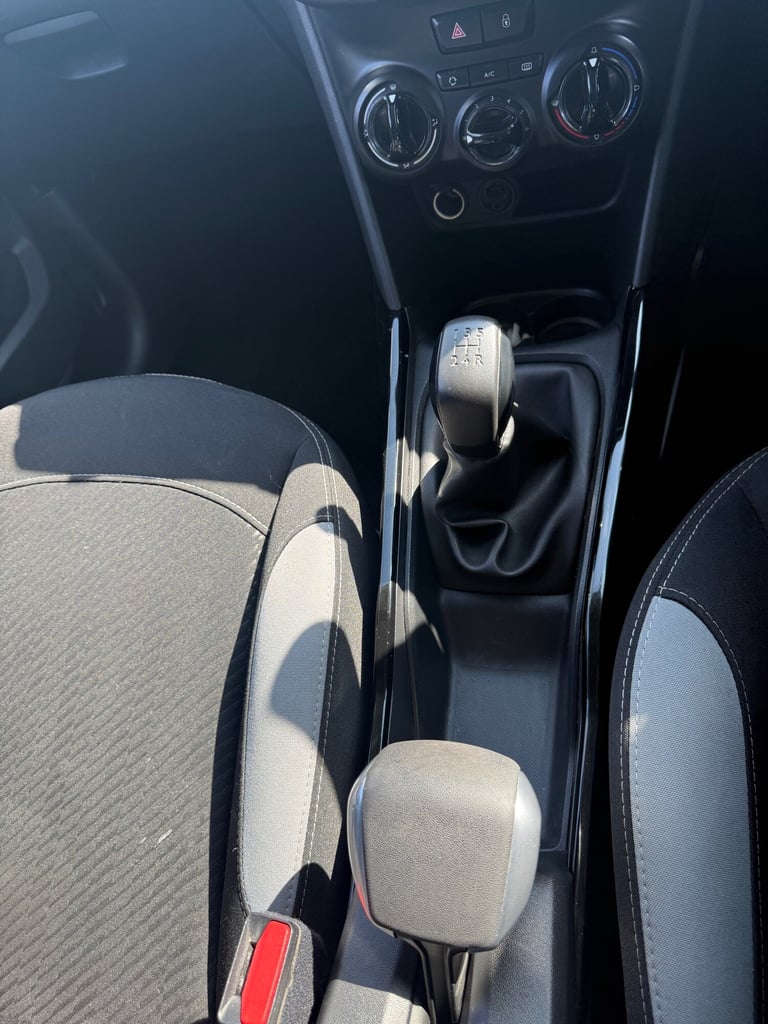 2016 Peugeot 2008 1.2 PureTech Access A/C 5dr HATCHBACK Petrol Manual