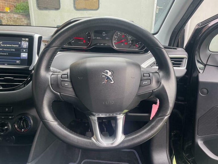 Peugeot 208 STYLE