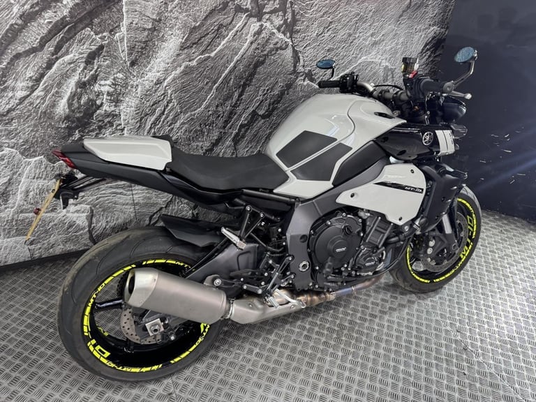 YAMAHA MT-10 MT 10 2022