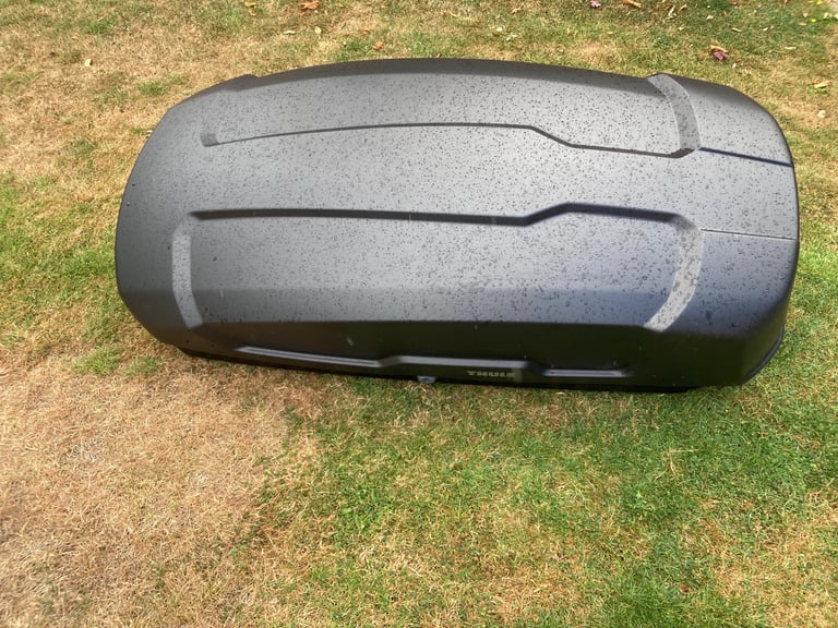 Thule Force XT Medium top box