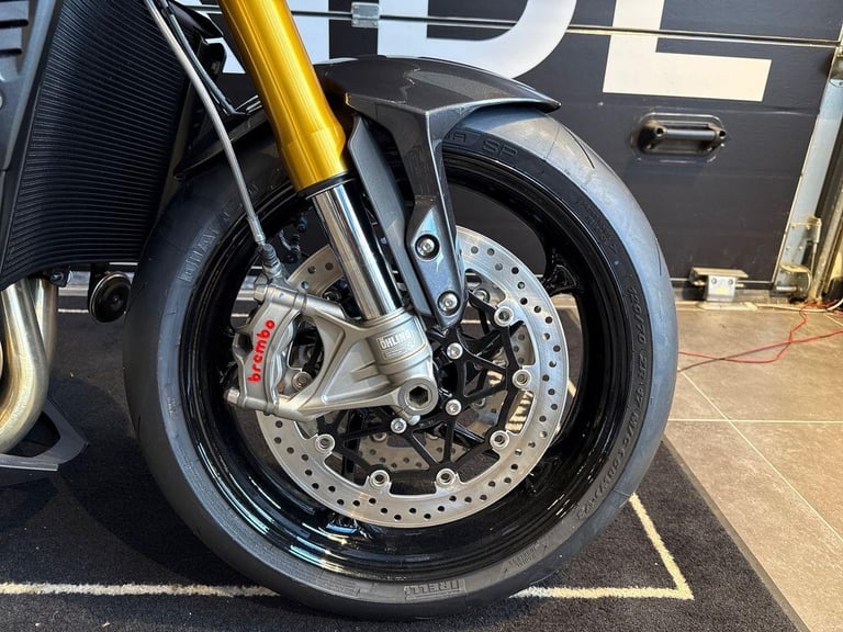 2025 Triumph Speed Triple 1200 RS PREMIUM COLOUR Petrol grey 6 Speed