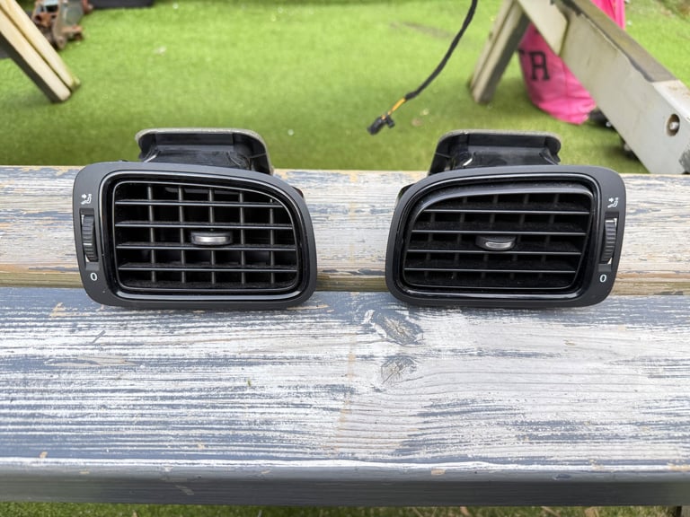 VW Polo air vents mk5 6r 