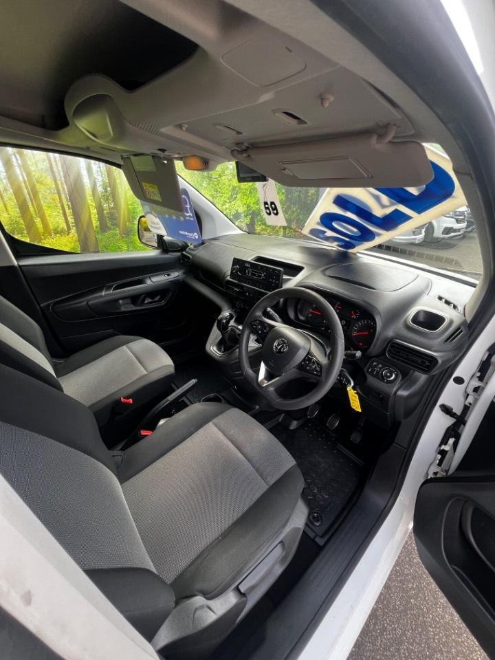 2020 Vauxhall Combo Cargo 2000 1.5 Turbo D 100ps H1 Sportive Van 5 door Panel...