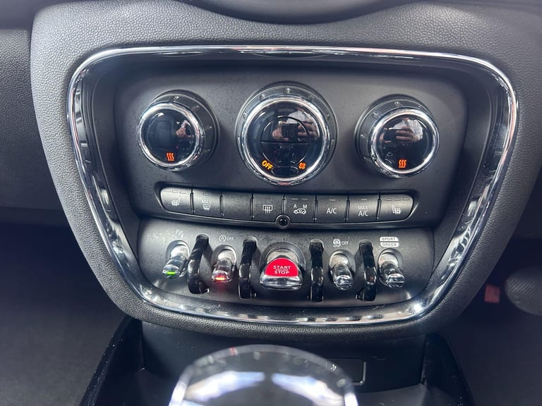 2019 MINI Clubman Clubman Cooper D Exclusive ESTATE Diesel Automatic