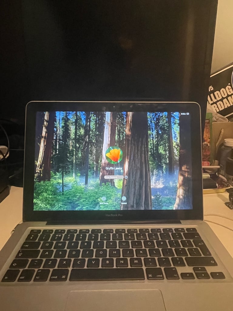 image for Mid 2013 macbook pro jail broken to newst IOS