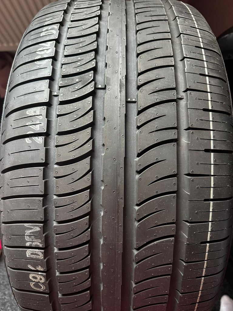 Pirelli zero scorpion 295/40R22