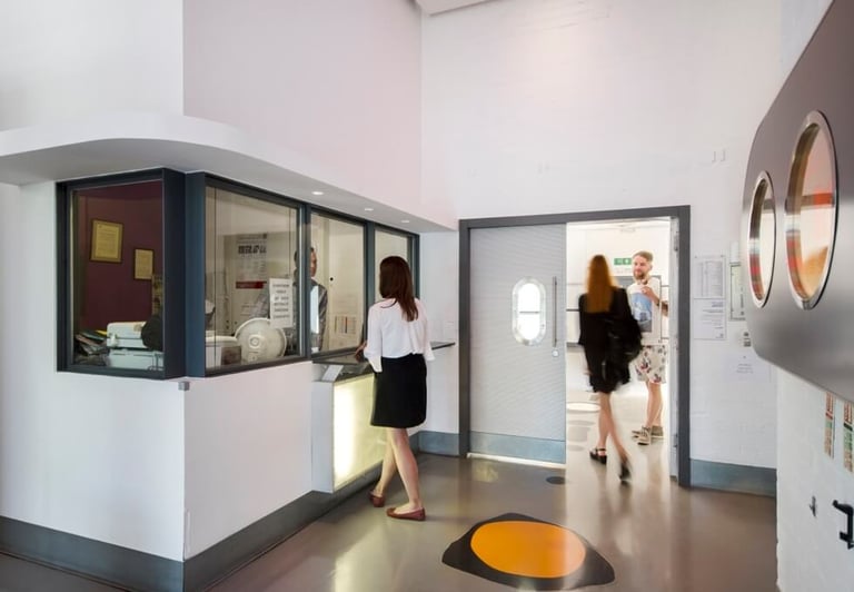 *Ladbroke Grove* Private Serviced Offices: Units from 7 to 45 desks for rent W11