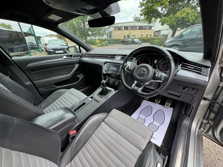2015 Volkswagen Passat 2.0 TDI BlueMotion Tech R-Line Euro 6 (s/s) 5dr ESTATE Diesel Manual