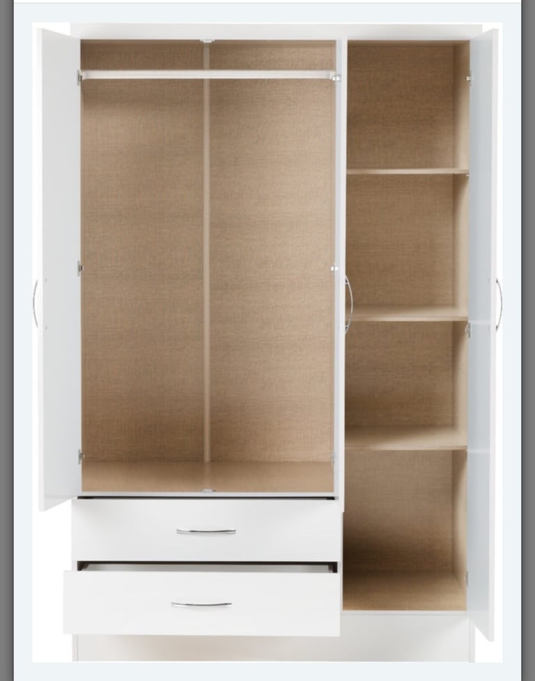 Wardrobe three doors with mirrors 