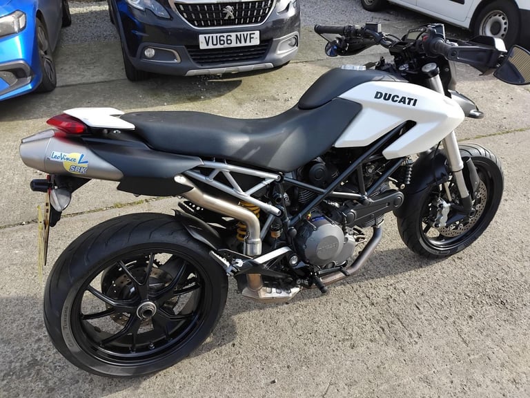 2011 11 DUCATI HYPERMOTARD 796 WHITE NEW MOT HYPER MOTARD SUPERMOTO MOTO