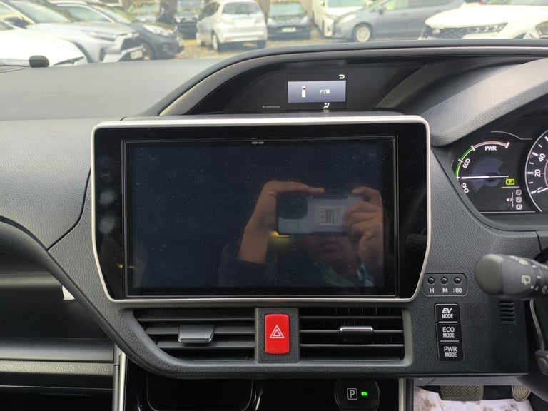 2021 Toyota Voxy 1.8 Hybrid Automatic 7 Seats 5dr ULEZ Free MPV Petrol/Electric Hybrid Automatic