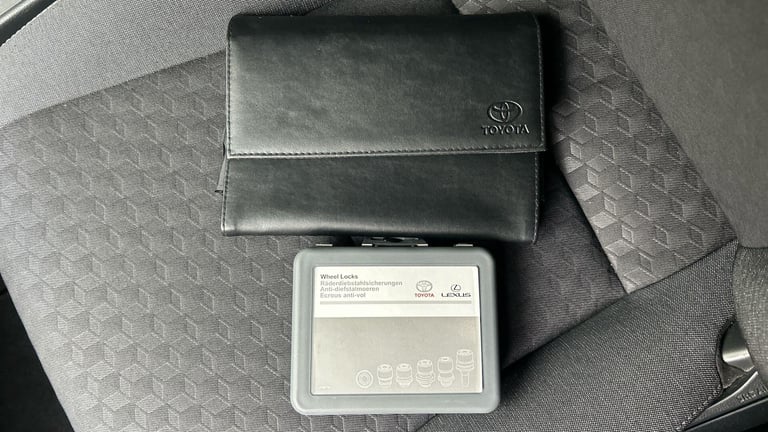 2022 Toyota Yaris 1.5 VVT-h Design Hatchback 5dr Petrol Hybrid E-CVT Euro 6 (s/s) (116 ps) HATCHB...