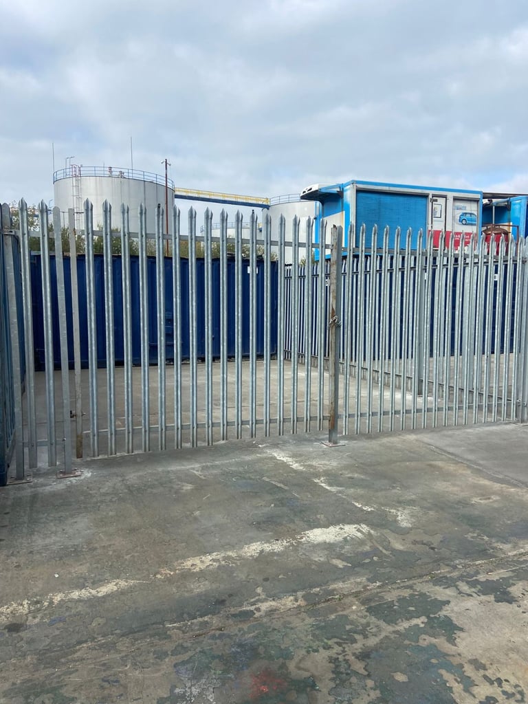 image for Yard space to rent Grays RM175XR 