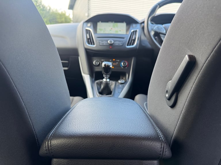 2018 Ford Focus 1.0 EcoBoost 125 Zetec Edition 5dr HATCHBACK Petrol Manual