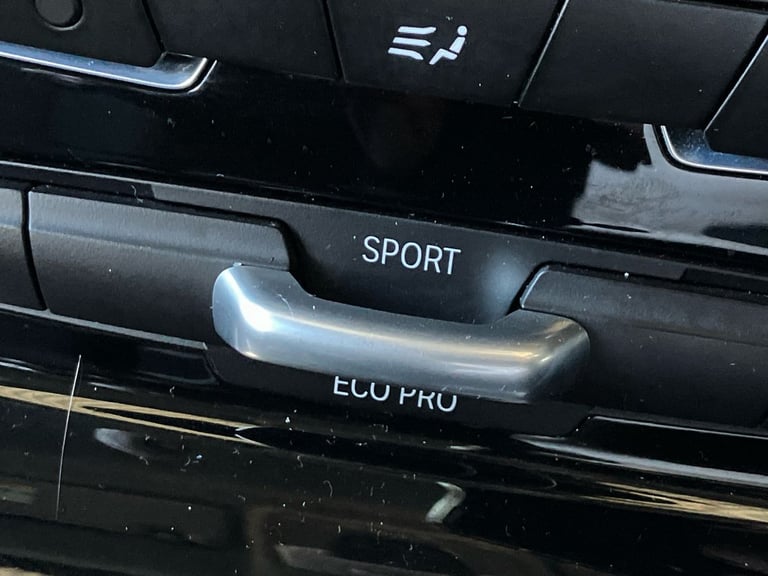 2019 BMW 2 Series 220i SE 5dr DCT Hatchback PETROL Automatic